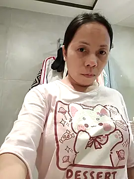 Snapshot of doggiepossession chatting on 11/19/25, 06:46 doggiepossession online show from 11/19/25, 06:46