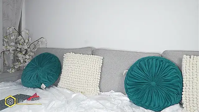 Megan Lim online show from 02/24/26, 10:16