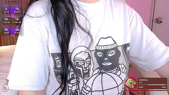 Lucy Smith2 online show from 12/02/25, 04:36