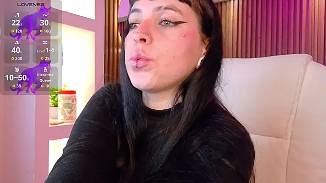 Lucy Smith2 online show from 11/14/25, 03:43