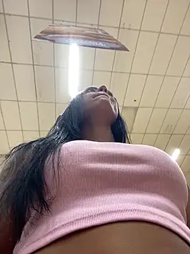 Snapshot of Elamesmamorena chatting on 02/16/26, 10:07 Elamesmamorena online show from 02/16/26, 10:07