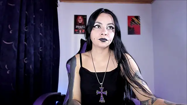 emilydolll666 online show from 06/01/26, 06:07