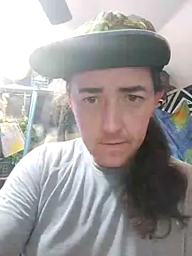 Boo-boo kittyfux online show from 10/06/25, 04:02