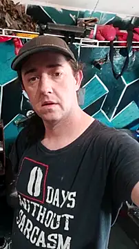 Boo-boo kittyfux online show from 11/23/25, 04:39