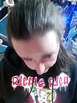 Boo-boo kittyfux online show from 10/27/25, 02:56