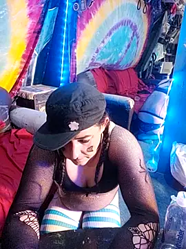 Boo-boo kittyfux online show from 10/21/25, 10:25