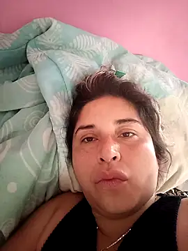 Snapshot of yajahil chatting on 01/08/25, 04:22 yajahil online show from 01/08/25, 04:22