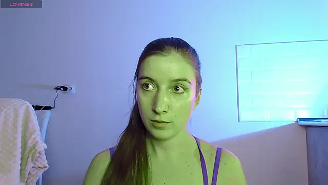 Snapshot of Eva_Hailey_ chatting on 09/09/25, 03:16 Eva Hailey online show from 09/09/25, 03:16