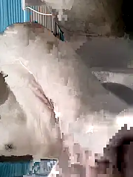 Snapshot of Mr_joh chatting on 12/13/25, 10:49 Mr joh online show from 12/13/25, 10:49