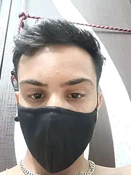 Snapshot of Mr_joh chatting on 11/17/25, 05:39 Mr joh online show from 11/17/25, 05:39