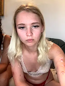 Snapshot of OliviaOcean69 chatting on 09/24/25, 02:56 OliviaOcean69 online show from 09/24/25, 02:56