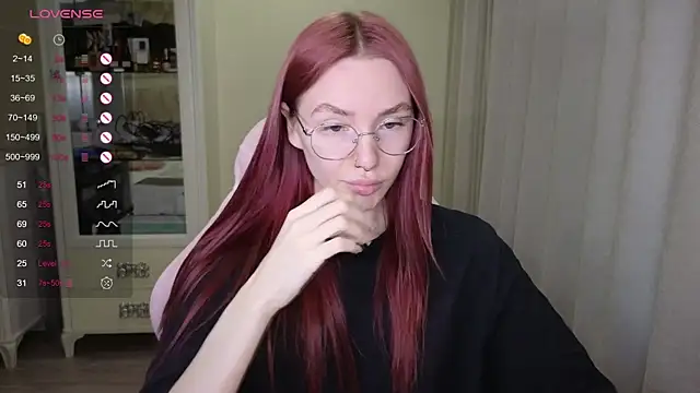 littlevildevil online show from 09/30/25, 11:05