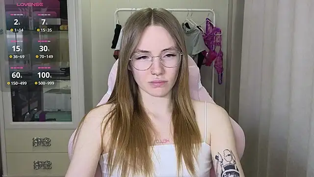 littlevildevil online show from 02/13/25, 09:30