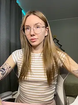 littlevildevil online show from 02/02/26, 09:41