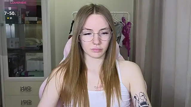 littlevildevil online show from 02/21/25, 11:55