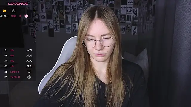 littlevildevil online show from 04/06/26, 08:26