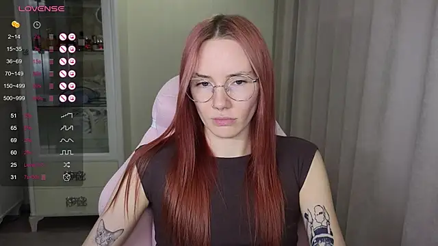 littlevildevil online show from 11/06/25, 10:52