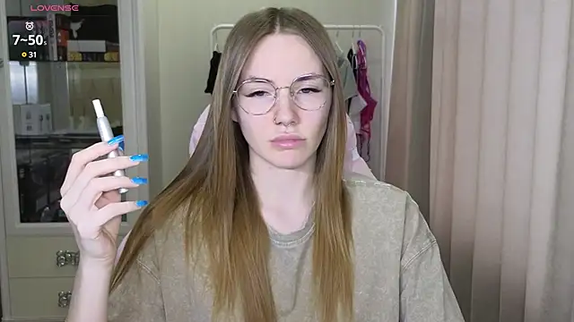 littlevildevil online show from 02/26/25, 11:21