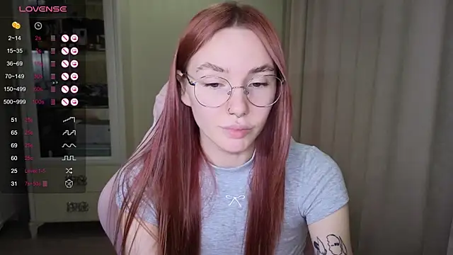 littlevildevil online show from 10/05/25, 11:12