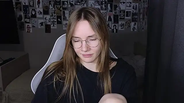 littlevildevil online show from 05/12/26, 08:21