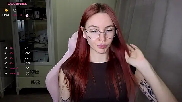 littlevildevil online show from 10/28/25, 10:47