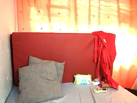 Snapshot of Indian_sunshine chatting on 03/07/25, 08:23 Indian sunshine online show from 03/07/25, 08:23