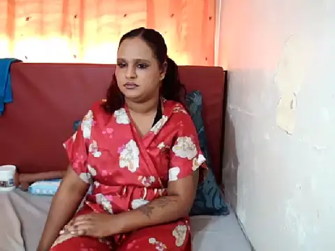 Snapshot of Indian_sunshine chatting on 12/02/25, 06:15 Indian sunshine online show from 12/02/25, 06:15