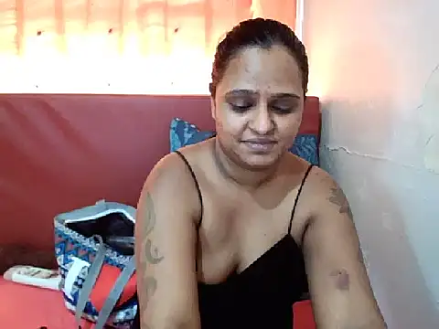 Snapshot of Indian_sunshine chatting on 10/02/25, 05:55 Indian sunshine online show from 10/02/25, 05:55