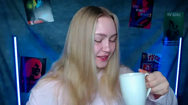 MademoiselleCl online show from 10/25/25, 06:12