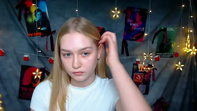 MademoiselleCl online show from 12/17/25, 01:27