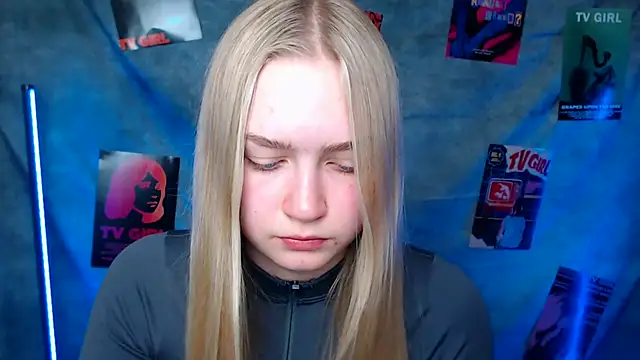 MademoiselleCl online show from 10/03/25, 12:39