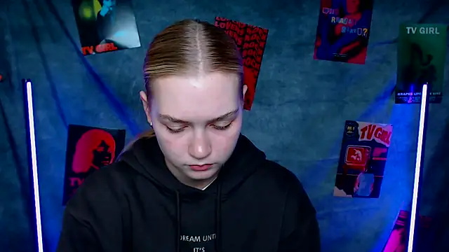 MademoiselleCl online show from 10/16/25, 12:24