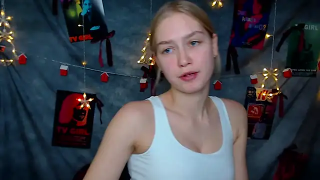 MademoiselleCl online show from 12/19/25, 01:35