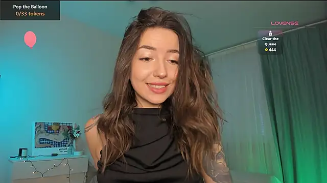 Snapshot of Oh_My_Dianee chatting on 01/04/25, 10:38 Oh My Dianee online show from 01/04/25, 10:38