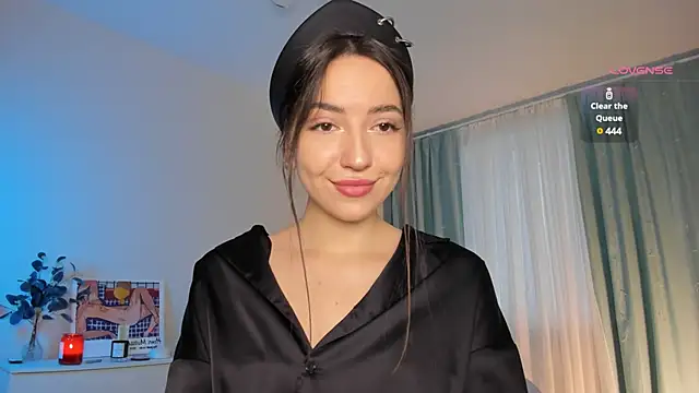 Snapshot of Oh_My_Dianee chatting on 01/10/25, 11:00 Oh My Dianee online show from 01/10/25, 11:00