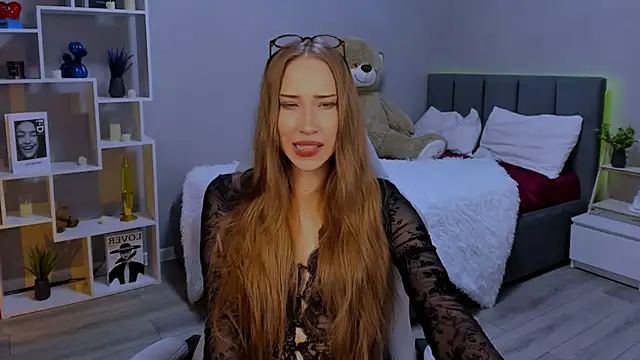 AlexaHarmon online show from 11/27/25, 06:25