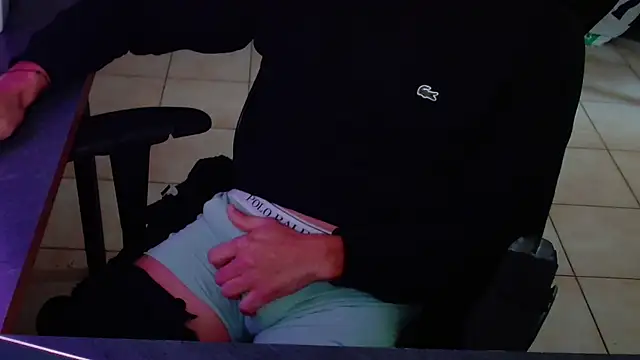 Vlad230323 online show from 11/18/25, 02:53