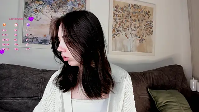 Snapshot of GillianDowdey chatting on 02/27/25, 01:30 GillianDowdey online show from 02/27/25, 01:30