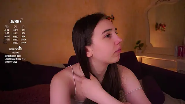 Snapshot of GillianDowdey chatting on 07/17/26, 02:42 GillianDowdey online show from 07/17/26, 02:42