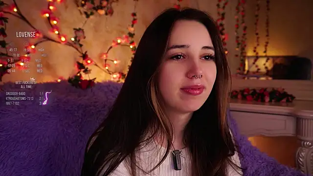 GillianDowdey online show from 12/18/25, 02:38