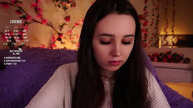 GillianDowdey online show from 12/17/25, 02:16