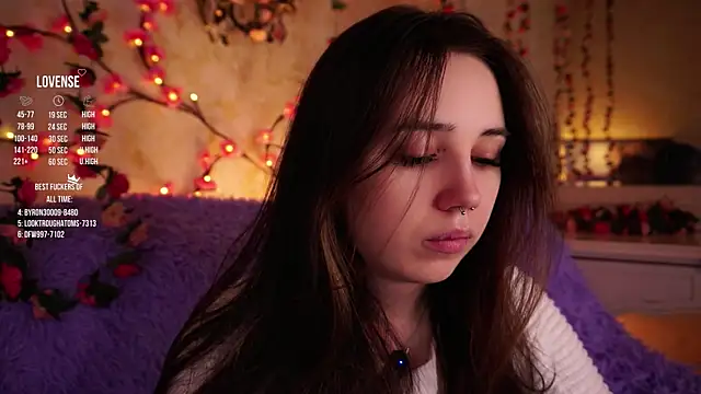 GillianDowdey online show from 12/19/25, 02:48