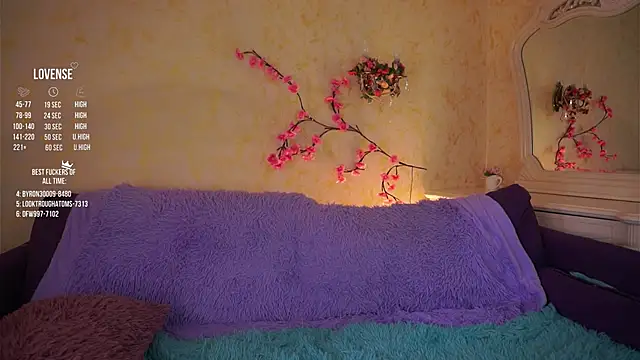 GillianDowdey online show from 04/22/26, 04:19