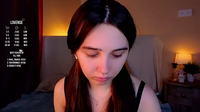 Snapshot of GillianDowdey chatting on 09/24/25, 02:40 GillianDowdey online show from 09/24/25, 02:40