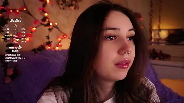 GillianDowdey online show from 12/23/25, 01:38