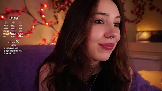 GillianDowdey online show from 12/04/25, 02:21