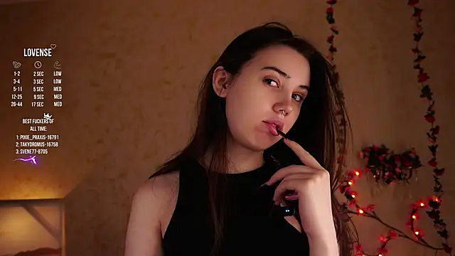 GillianDowdey online show from 11/16/25, 03:11