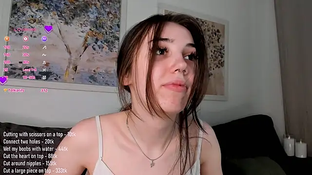 Snapshot of GillianDowdey chatting on 02/27/25, 04:35 GillianDowdey online show from 02/27/25, 04:35