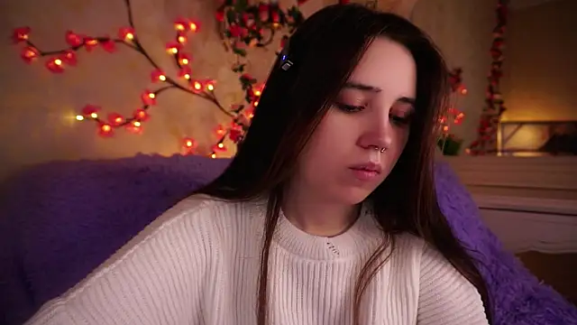 GillianDowdey online show from 11/08/25, 02:37