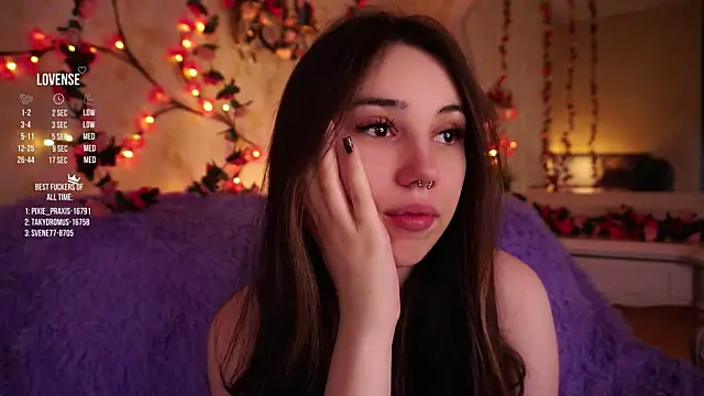 GillianDowdey online show from 12/20/25, 02:14